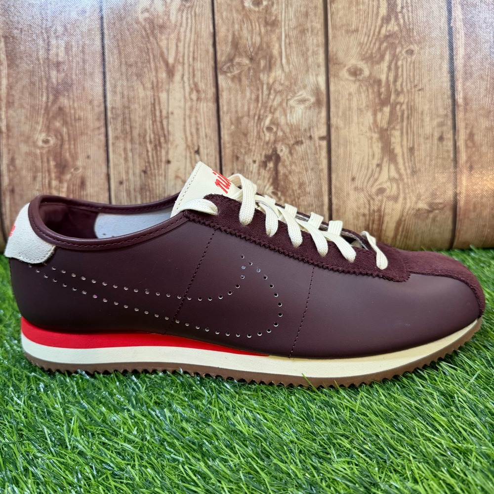 Nike Cortez Sneakers Mens 10.5 Women 12 Burgundy Crush Leather Perforated Swoosh